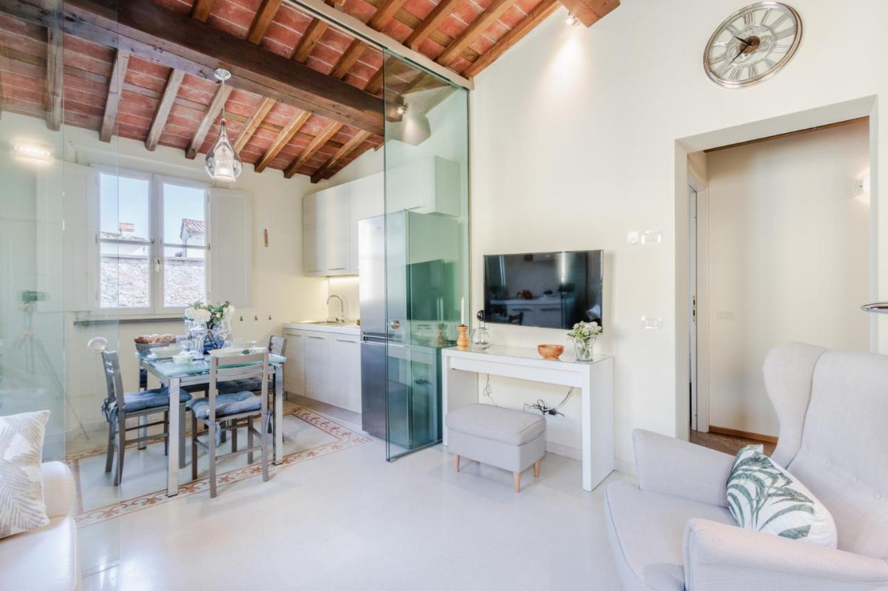 Helene Smart Flat With Elevator Inside Lucca Appartement Buitenkant foto